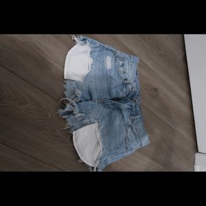 UPDATE: ITEM HAS SOLD ON MY DEPOP.                  distressed jean shorts